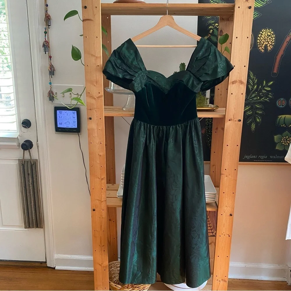Vintage Laura Ashley Green Velvet Floral Taffeta Midi Dress Gown 8 - Picture 3 of 16